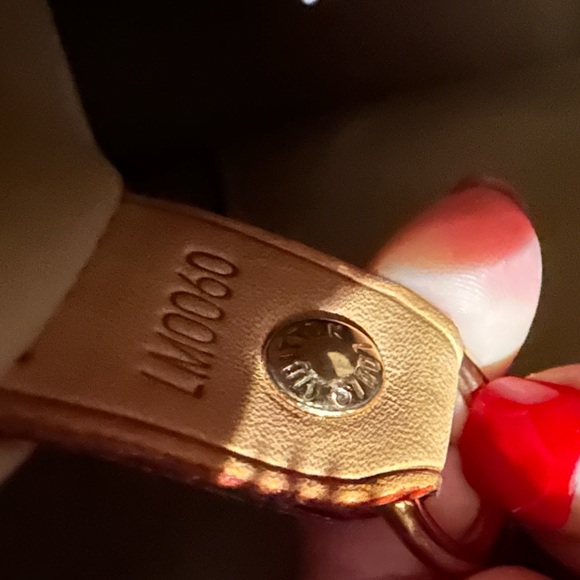 Authentic Louis Vuitton Yellow Vernis Houston Tote Bag - Picture 8 of 8